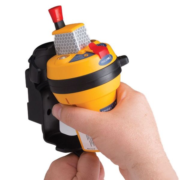 Ocean Signal RescueME EPIRB1